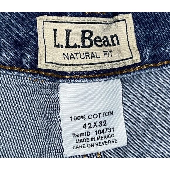 LL Bean Men's Natural Fit Jeans Size 42x32 Straight Leg Mid Rise Stonewashed EUC - Picture 12 of 12